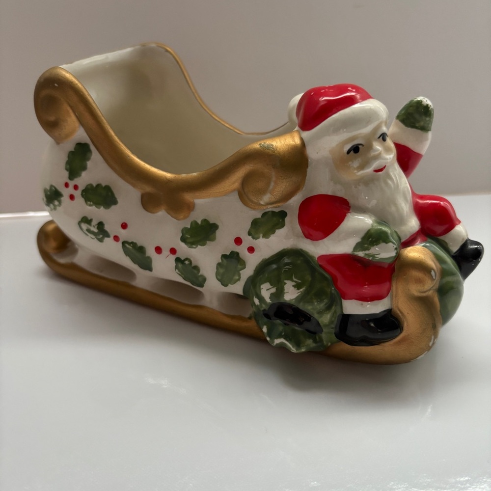 Festive Santa Sleigh Holiday Decor - Red, Green, and Gold